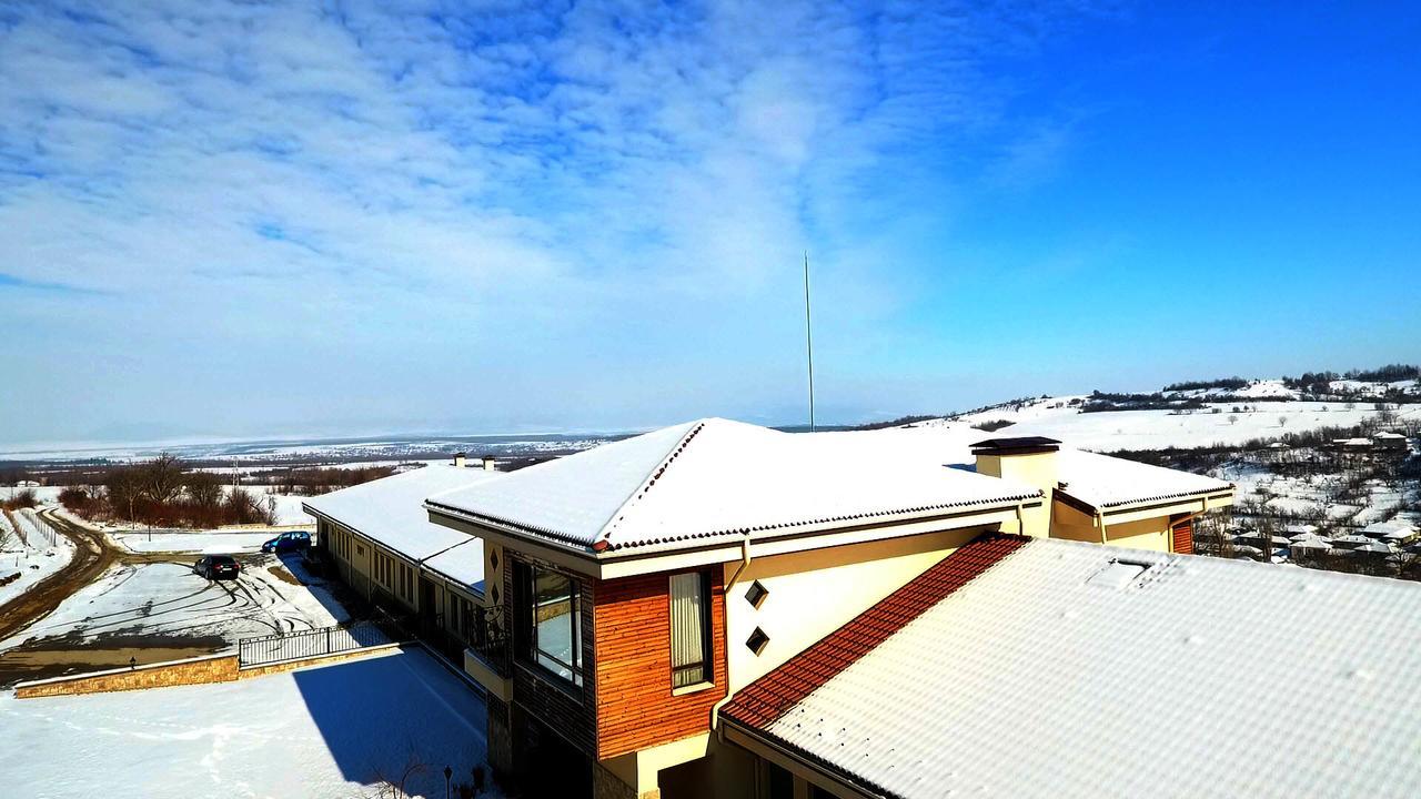 Hotel Chateau Des Bergers Targovishte  Exterior photo